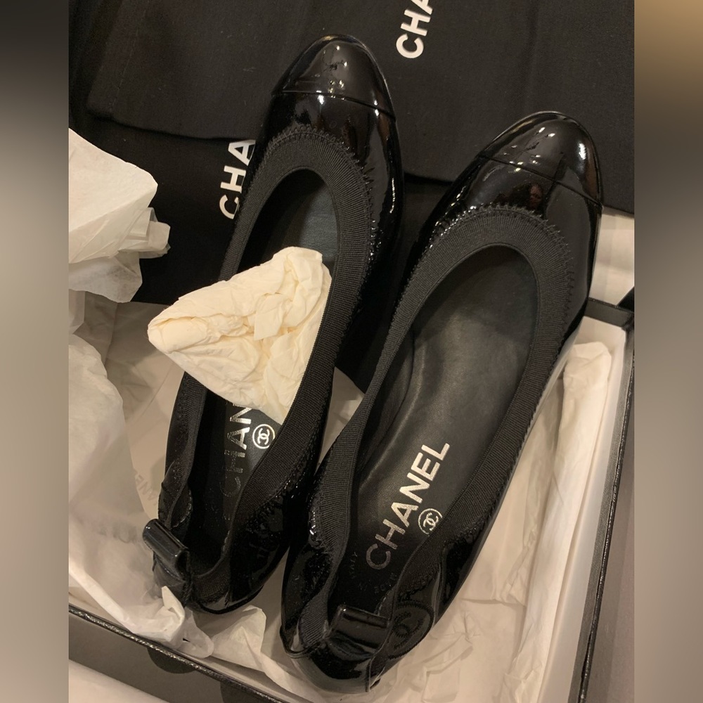 Lambskin Patent CC Elastic Stretch Pumps 36.5 Black